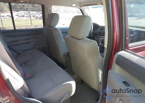 2007 Jeep Commander Sport z USA, uszkodzony, nr VIN 1J8HH48P27C553755